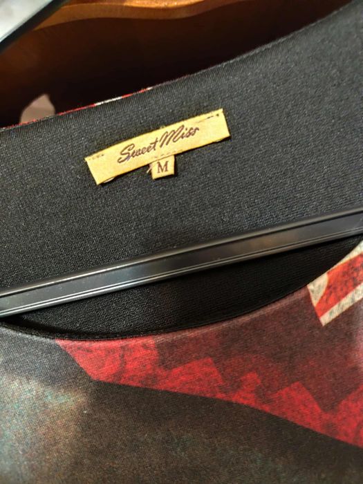 Vând haine damă mărimea M și 42