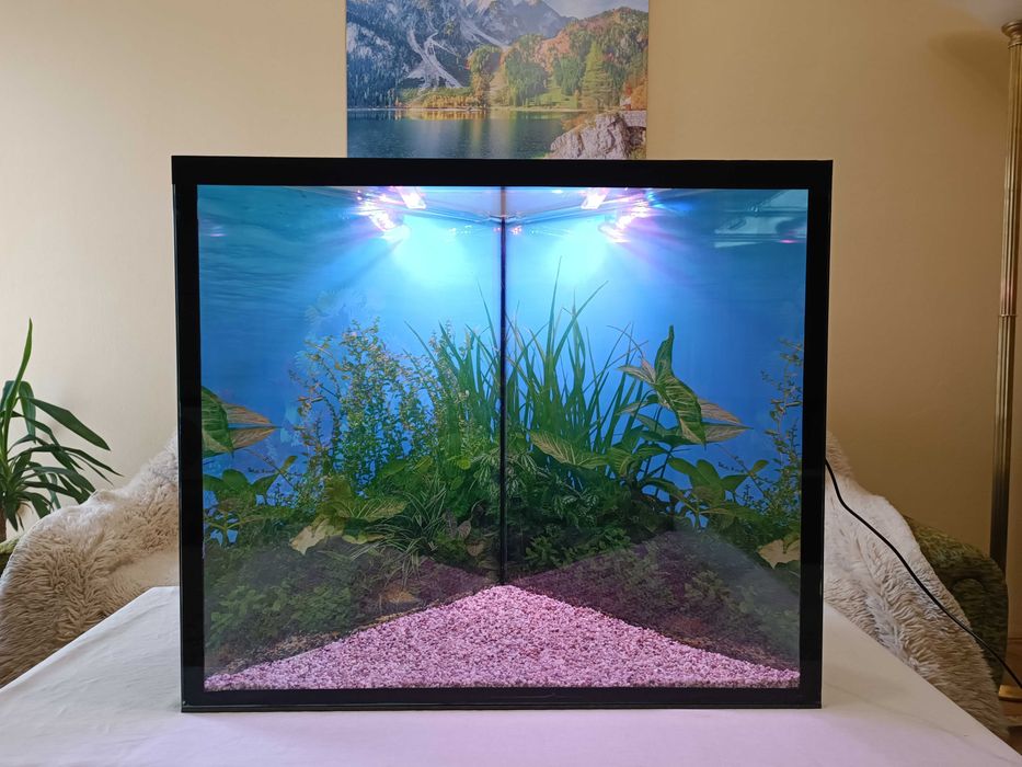 Аквариум за рибки ъглов