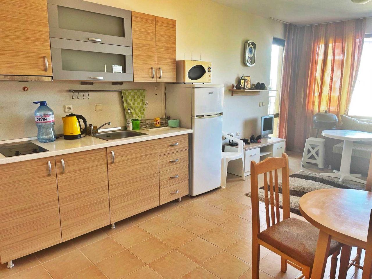 Продава се Двустаен апартамент в к.к. Слънчев бряг - 65 кв.м за 985 €/кв.м - Снимка #1