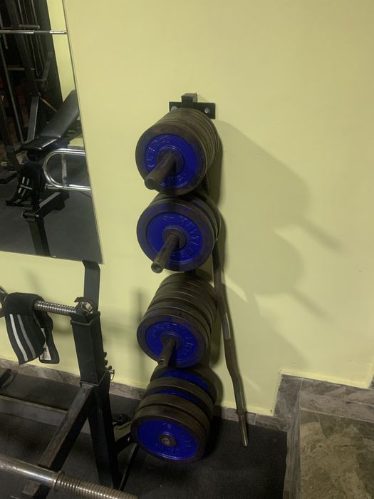 Фитнес уред за рамо с фиксирани тежести