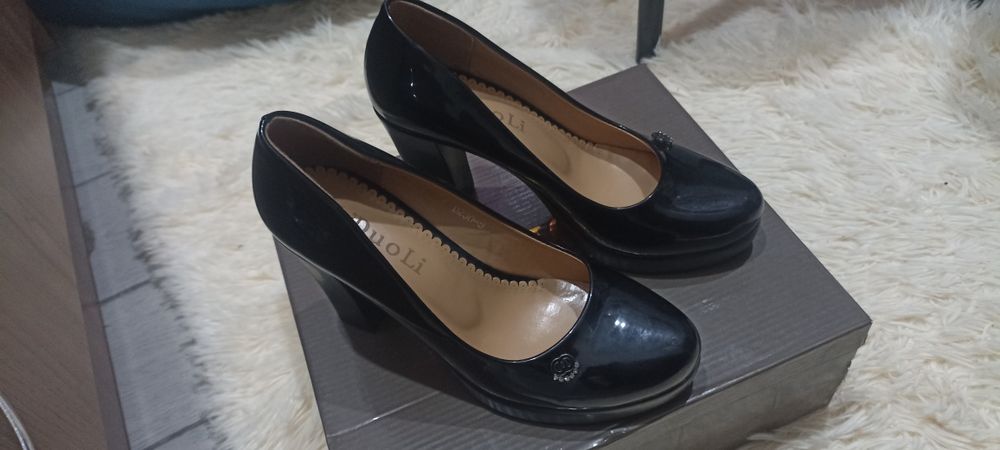 продам туфли женские