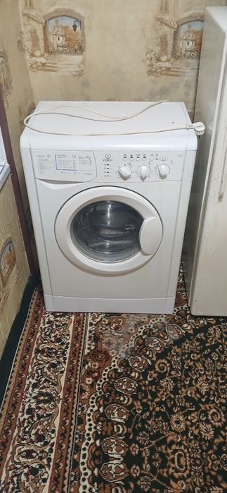 Стиралка INDESIT требует ремонта
