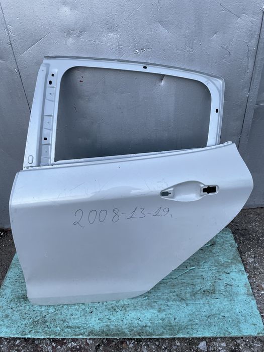 Задна лява врата за Peugeot 2008 Пежо 2008  2013-2019г