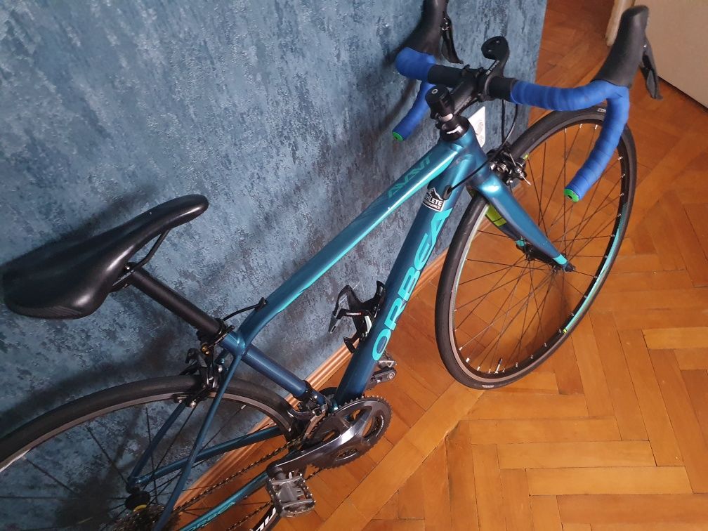 Vand bicicleta cursiera Orbea Avant