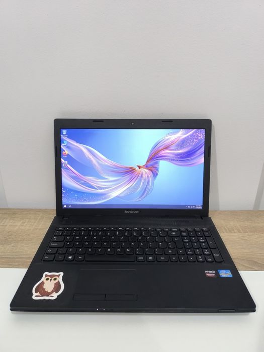 Lenovo i7 8gb 1000gb Video 2GB