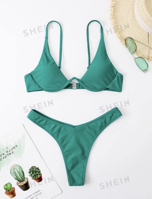 Costum de baie nou