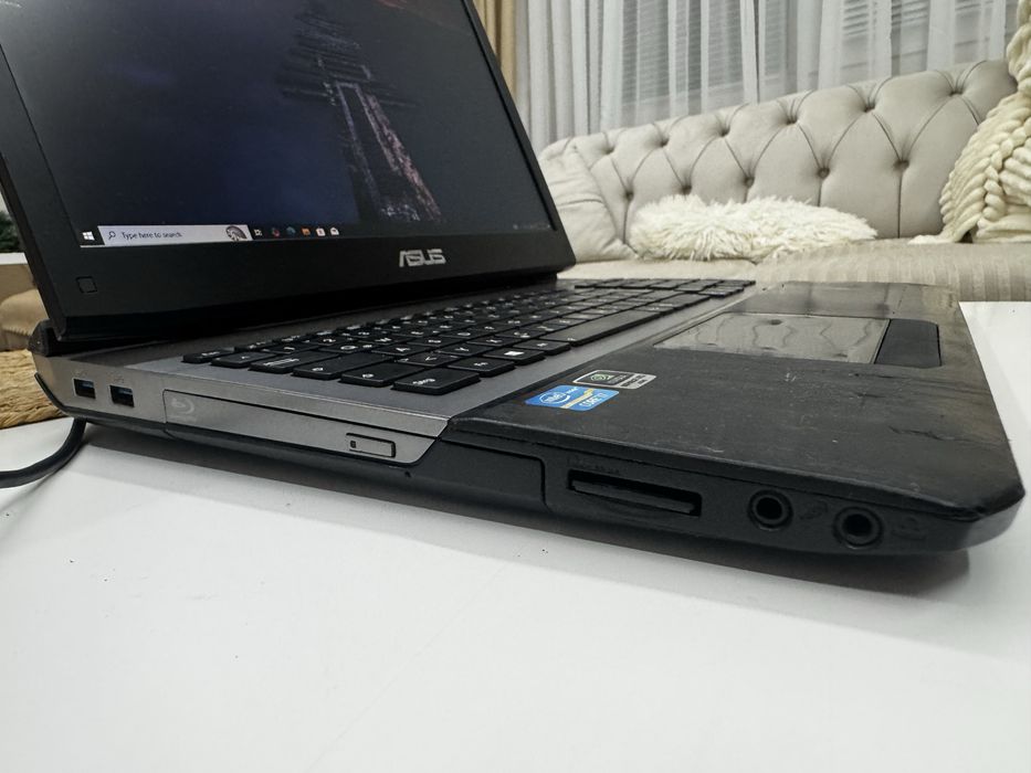 Asus rog G75V Геймърски лаптоп