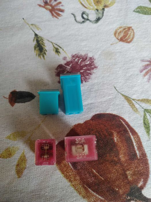 Предпазители за автомобили