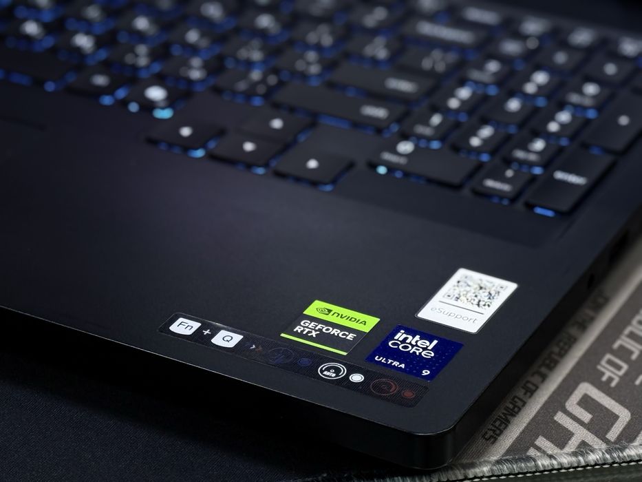 Lenovo Legion ultra 9-275HX 32/1TB RTX-5060 8GB Oled
