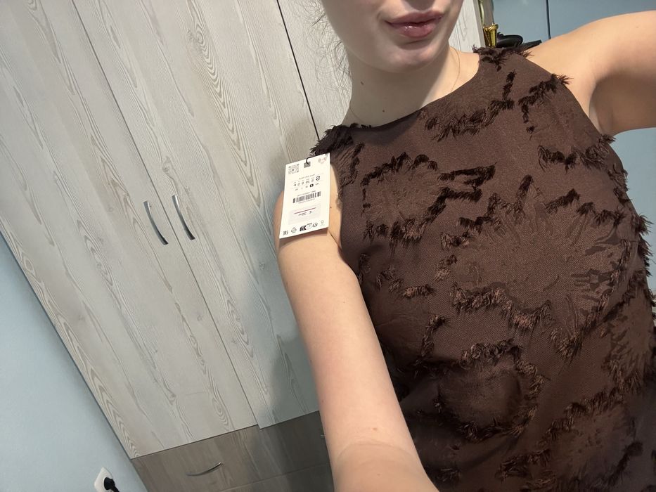 Чисто нова рокля Zara