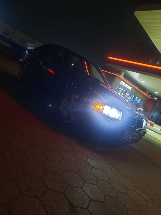 BMW E36 в среднем состояние