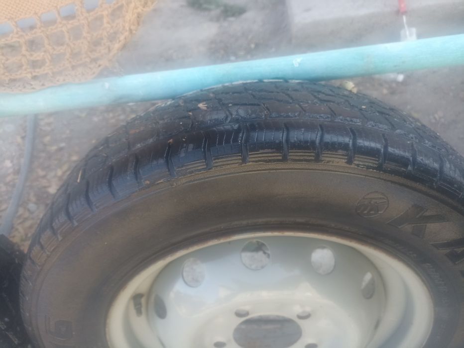 Шины от Нивы. С дисками