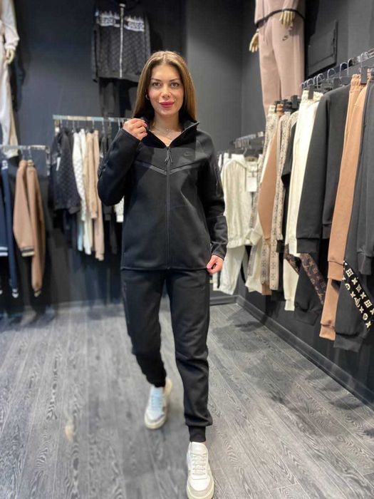 Унисекс екипи различни размери