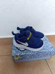 Маратонки Nike номер 21