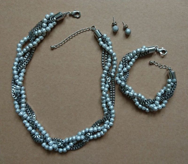 Украшения: наборы украшений