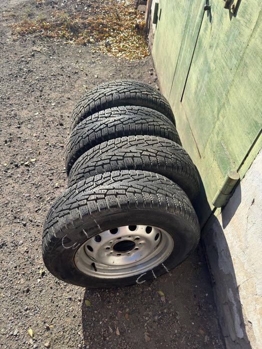 Продаю зимние автошины с дисками 15