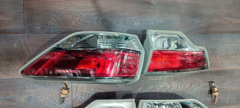 Фары задний на автомобиль тоуота хайландер