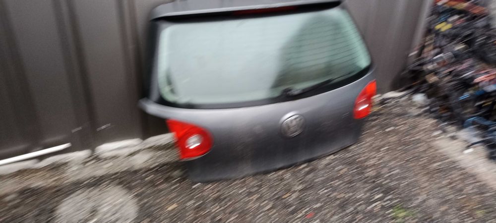 Haion Volkswagen Golf 5 Coupe