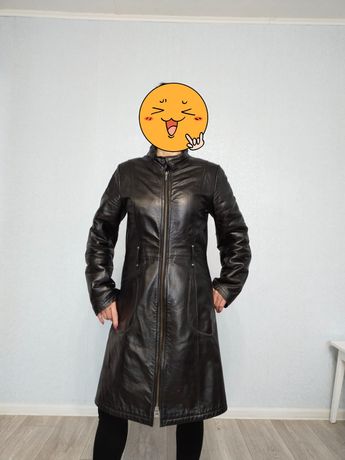 Кожаное черное пальто