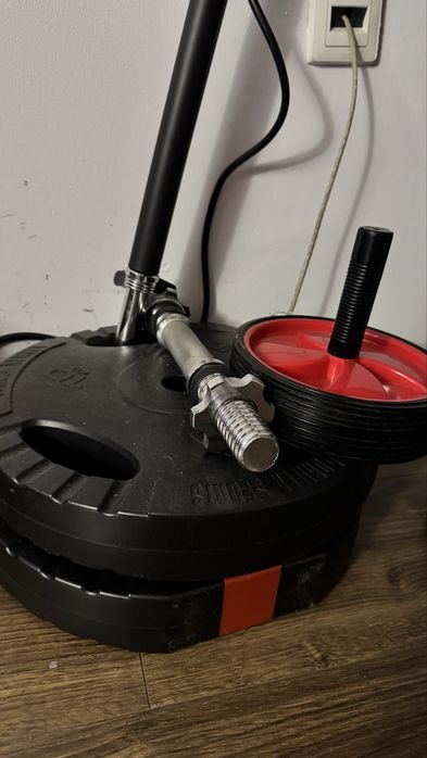 Set echipamente fitness – gantere + haltera + ab roller (second-hand)