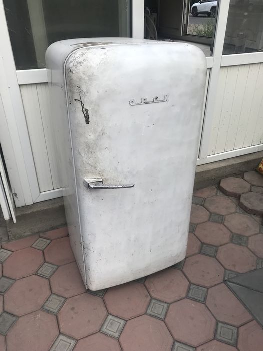 Продам холодильник советский