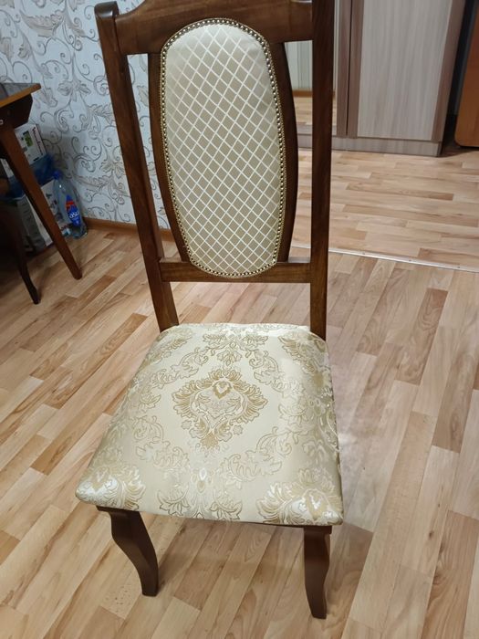 Продам стулья 6 шт в отличном состоянии