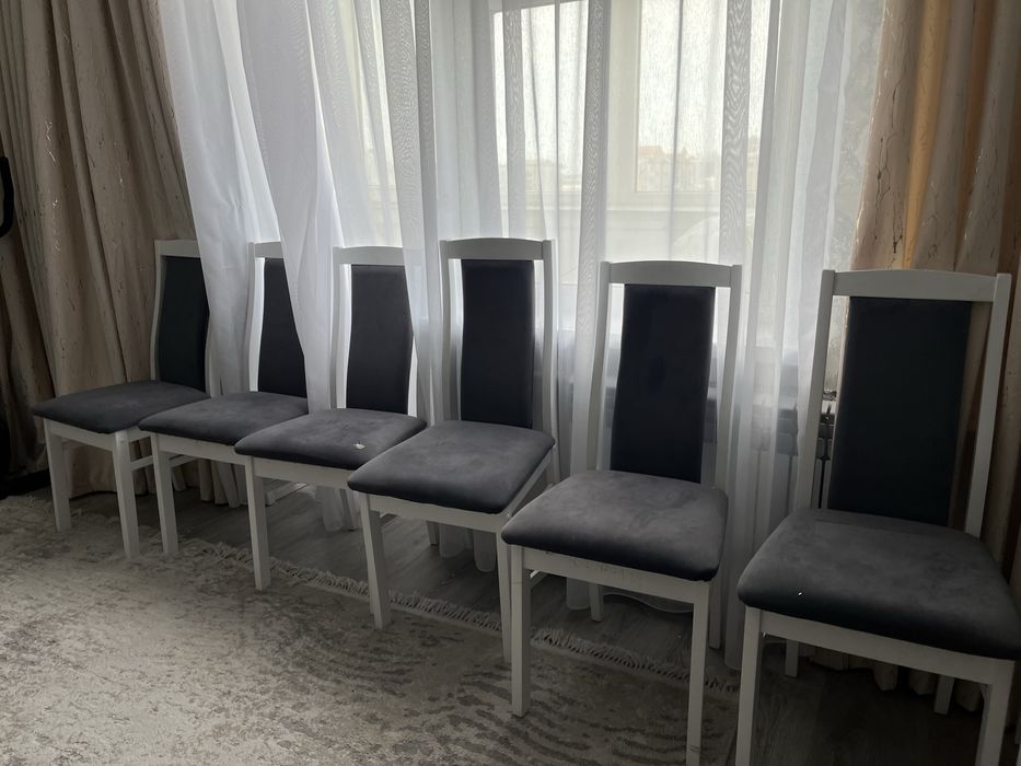 Продается стулья 8 штук