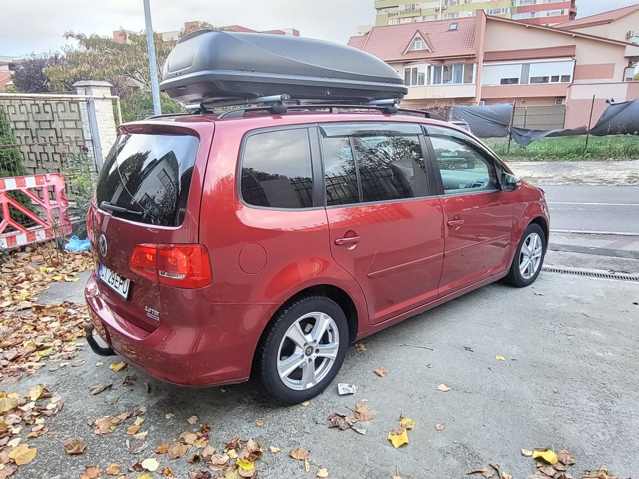 Volkswagen Touran 2.0 Tdi Manual / 7 locuri / 11.2011