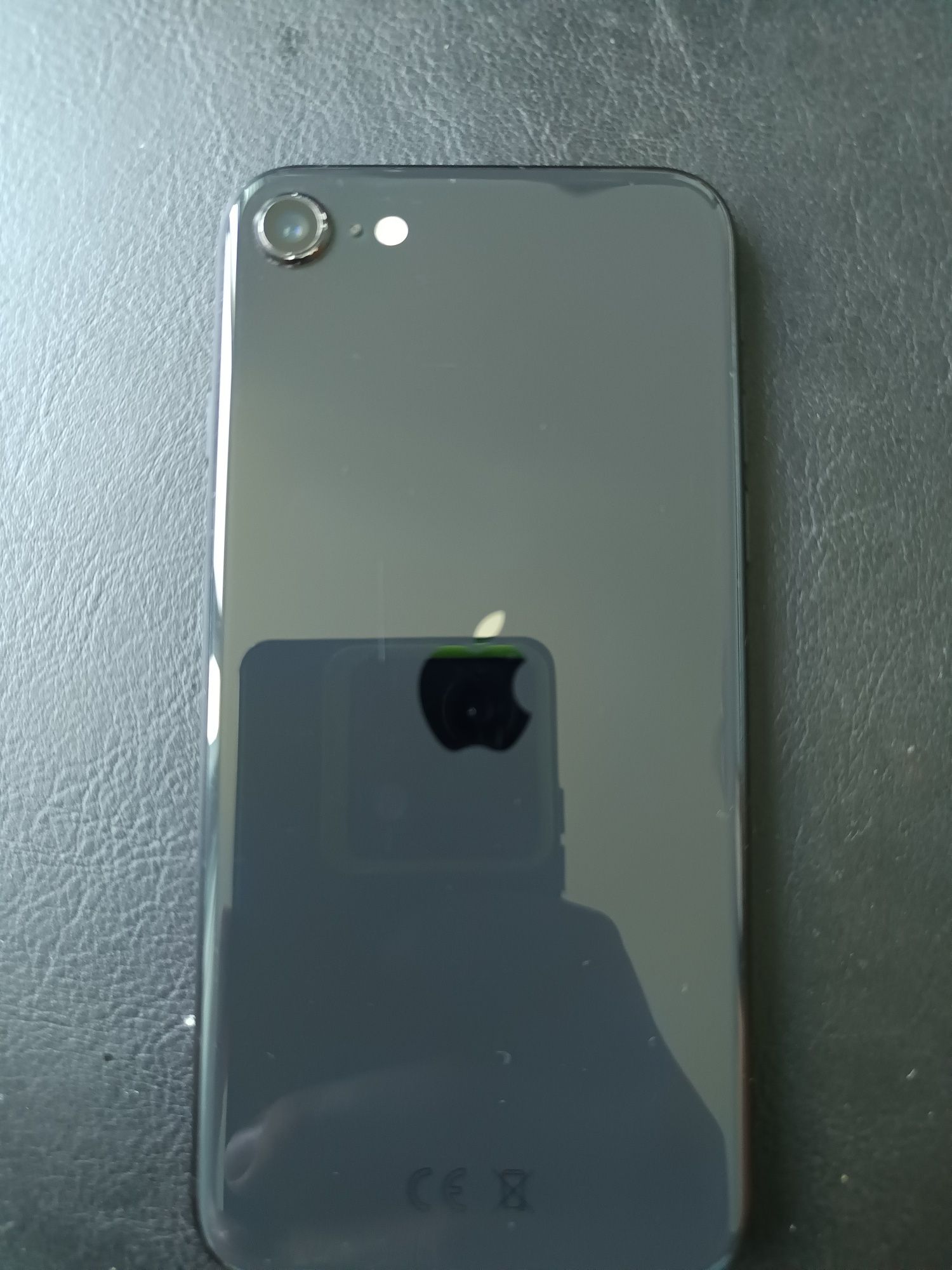 Iphone SE 2020 95% батерия