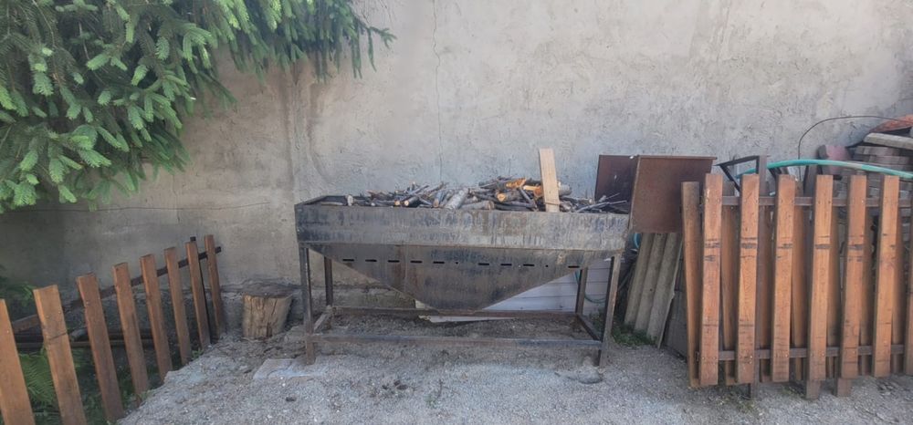 Мангал большой для ресторанов и кафе.