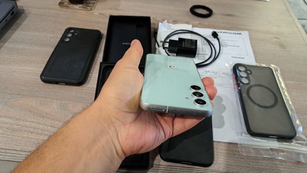 Samsung S23 FE /128GB /8Ram/Гаранция