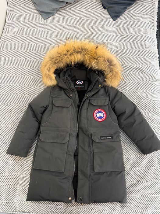 Продам зимнюю детскую куртку