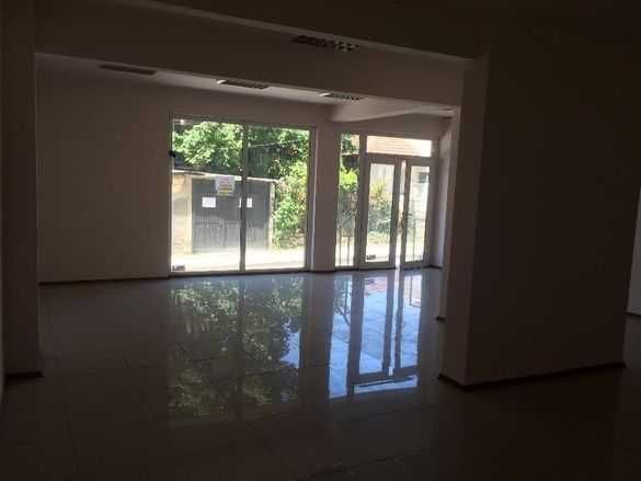 Магазин, Студио, Кабинет, Склад, Офис- ул. Три Уши 5