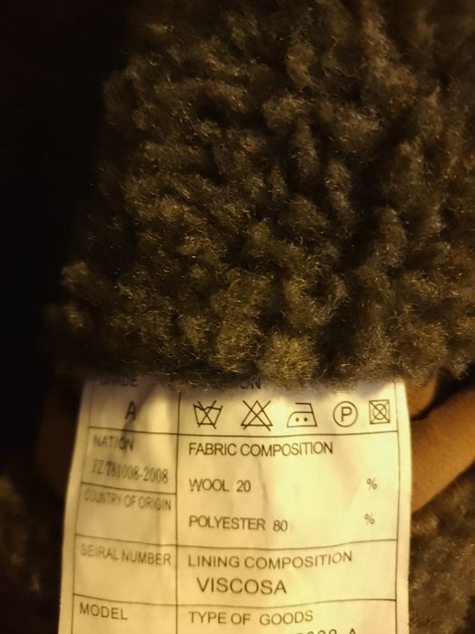 Haină bărbătească îmblănită ,material catifelat moderna și deosebită