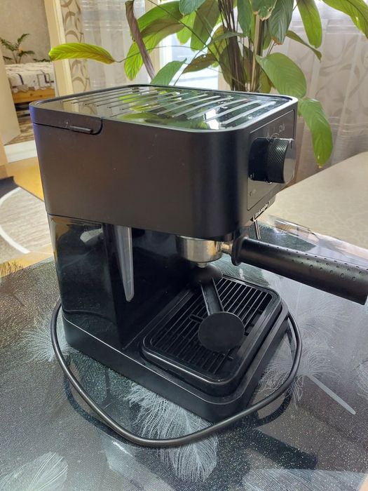 Кафе машина DeLonghi