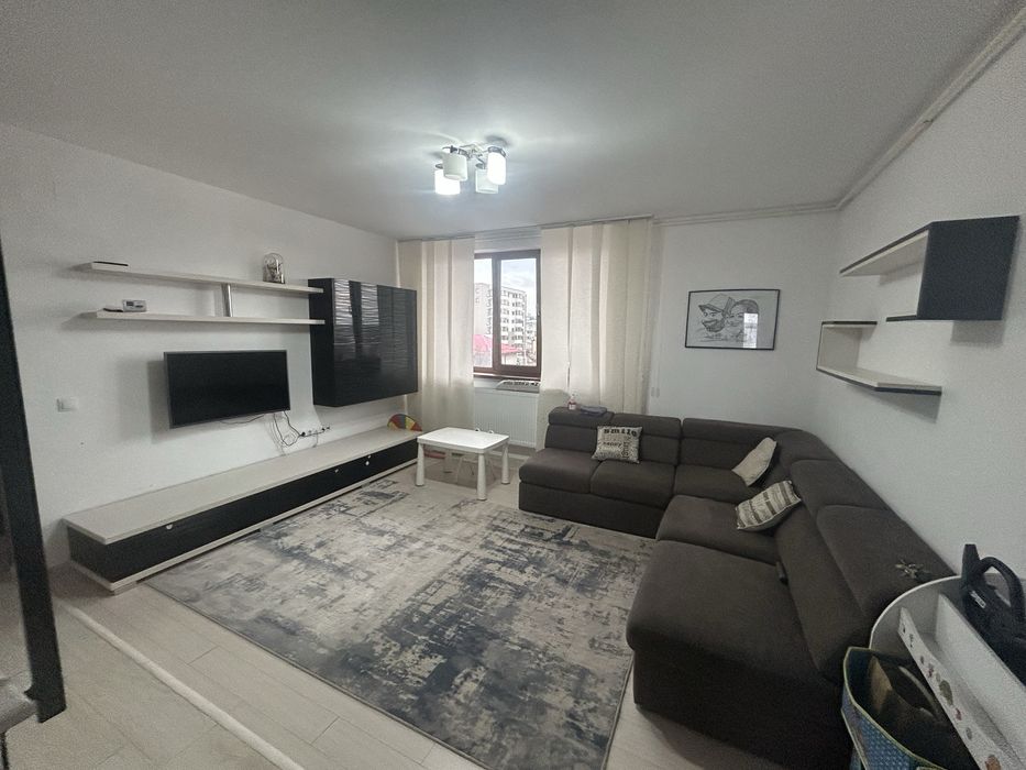 Inchiriez apartament 3 camere