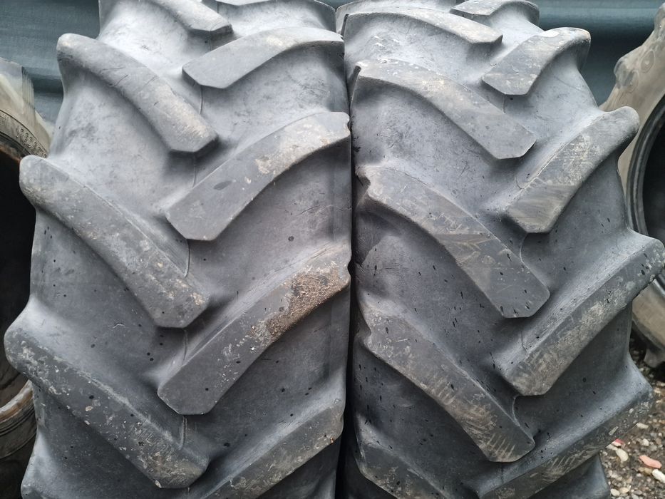 CAUCIUCURI agricole 14.9R24 (380/85R24) marca Continental