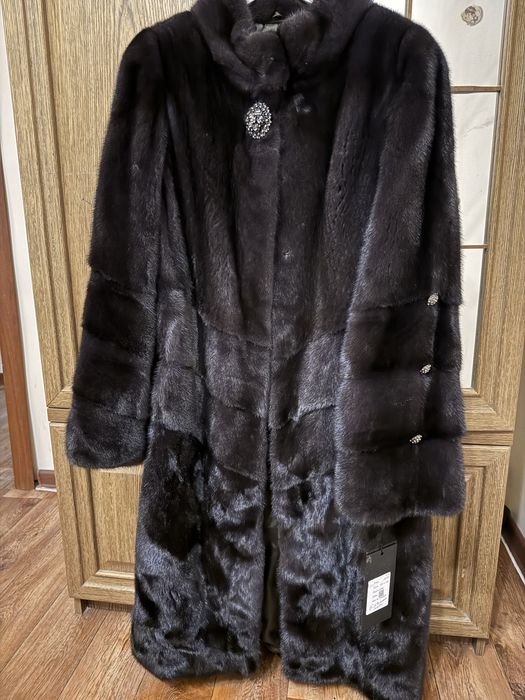 Шуба норковая, новая, стильная, цельная, размер50-52, с этикеткой