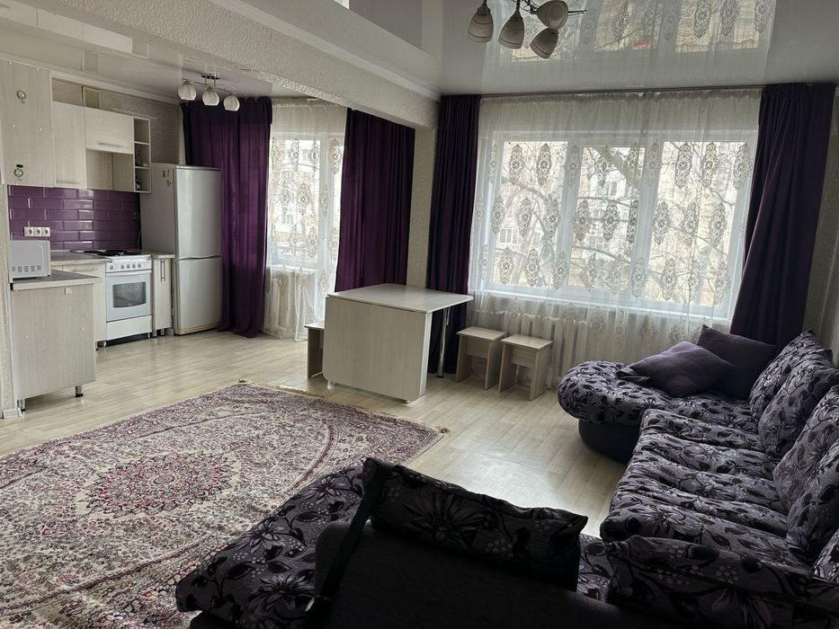 Сдается квартира посуточно и по часавой.Каартира в центре города.