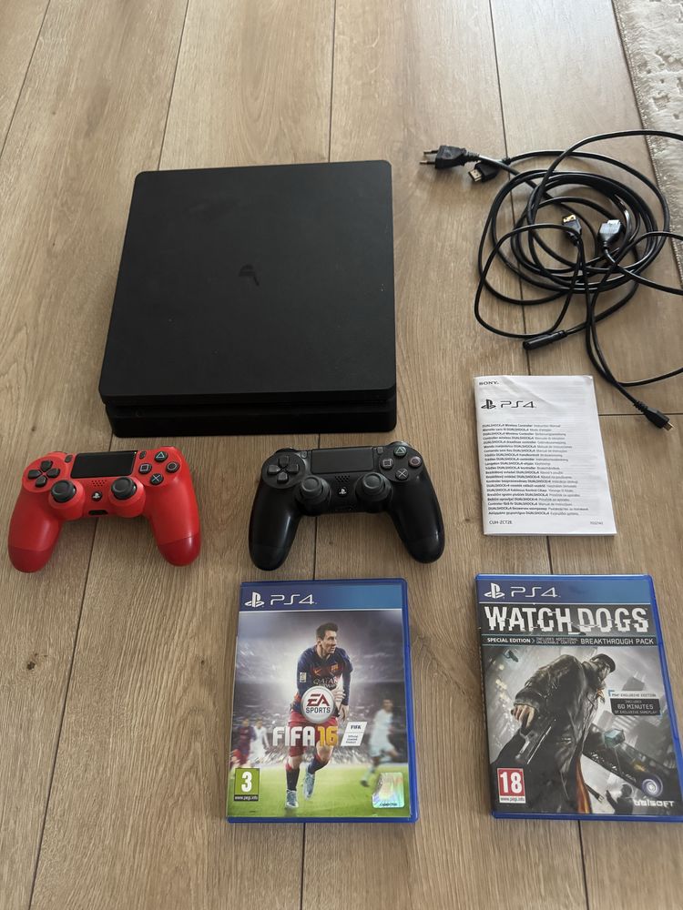 PlayStation 4 Slim, 1Tb, 2 manete, impecabil