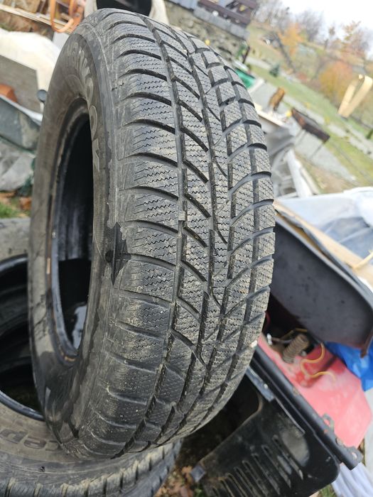 Cauciucuri iarna 205 70 R15 M+S Hankook