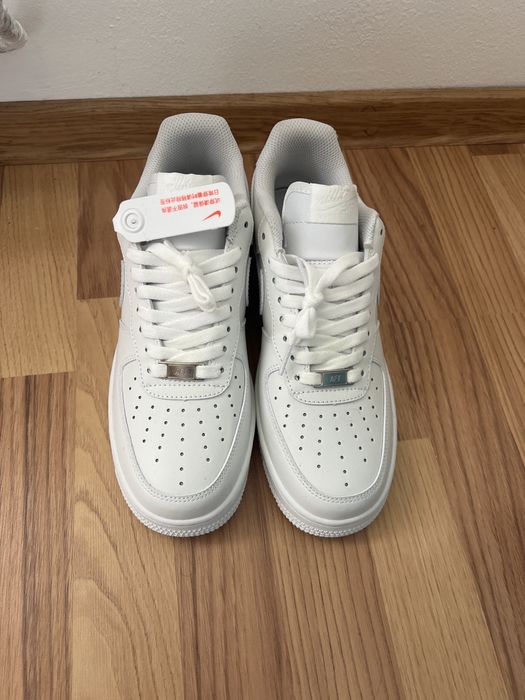 Vand air force 1 albi