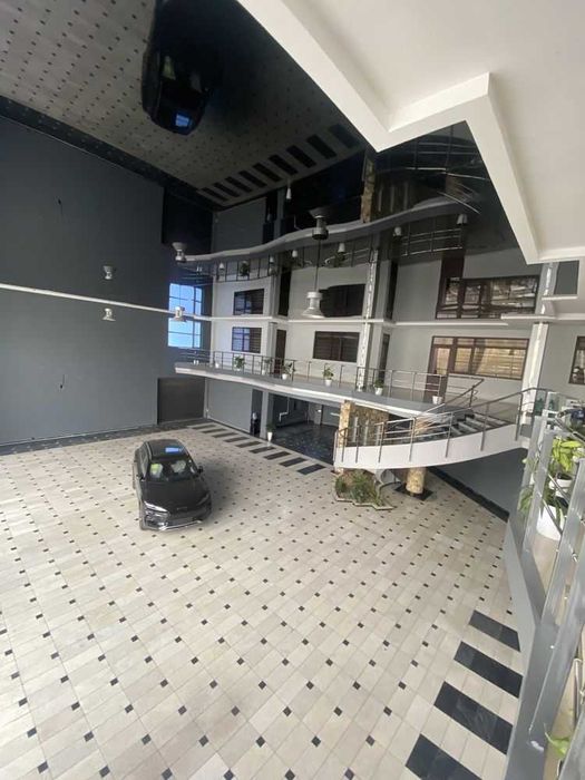 Аренда помещения 700 м², 2 этажа под автосалон шоурум