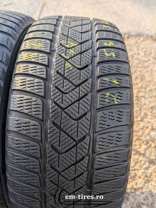 SET 2 Anvelope Iarna 225/45 R18 PIRELLI Sottozero 3 95V - Runflat