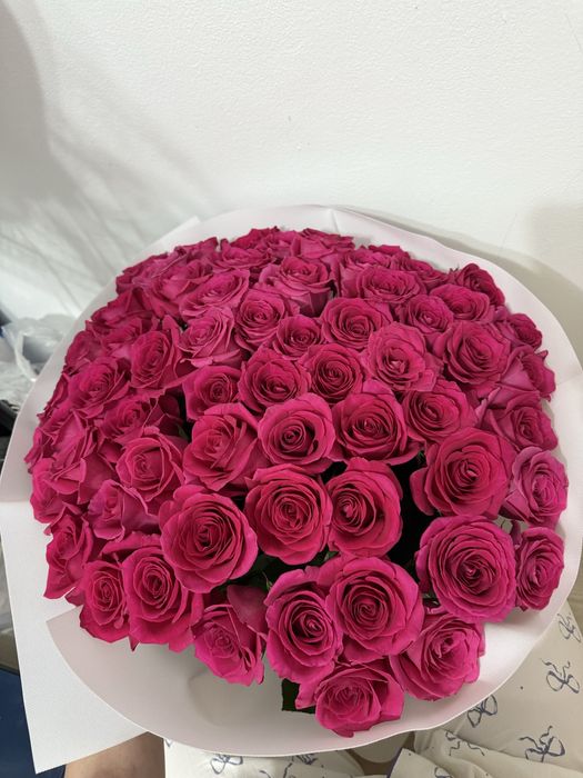 Роза шикарная большая