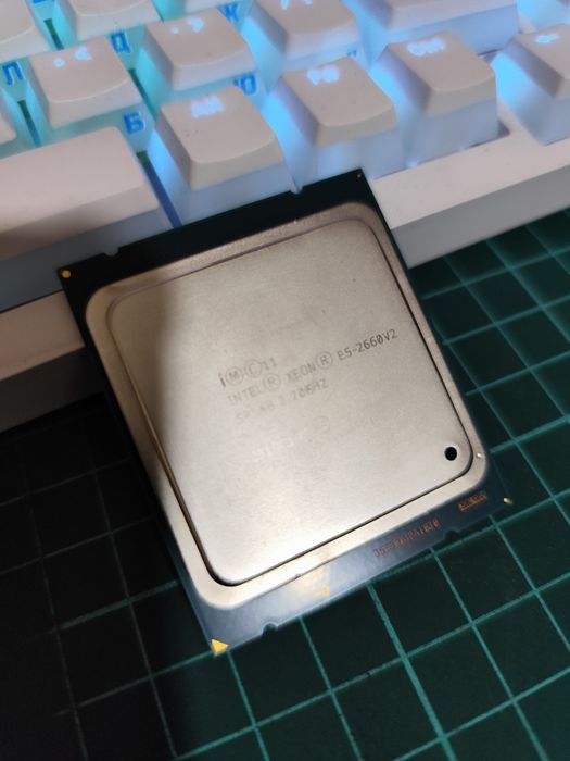 Продам Intel Xeon E5-2660v2
