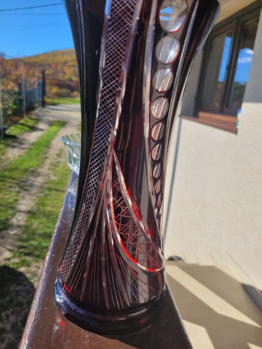 Vază decorativă rubin