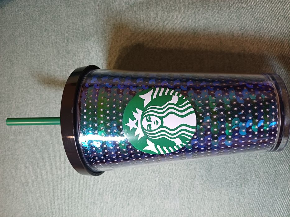 Чаша от Starbucks