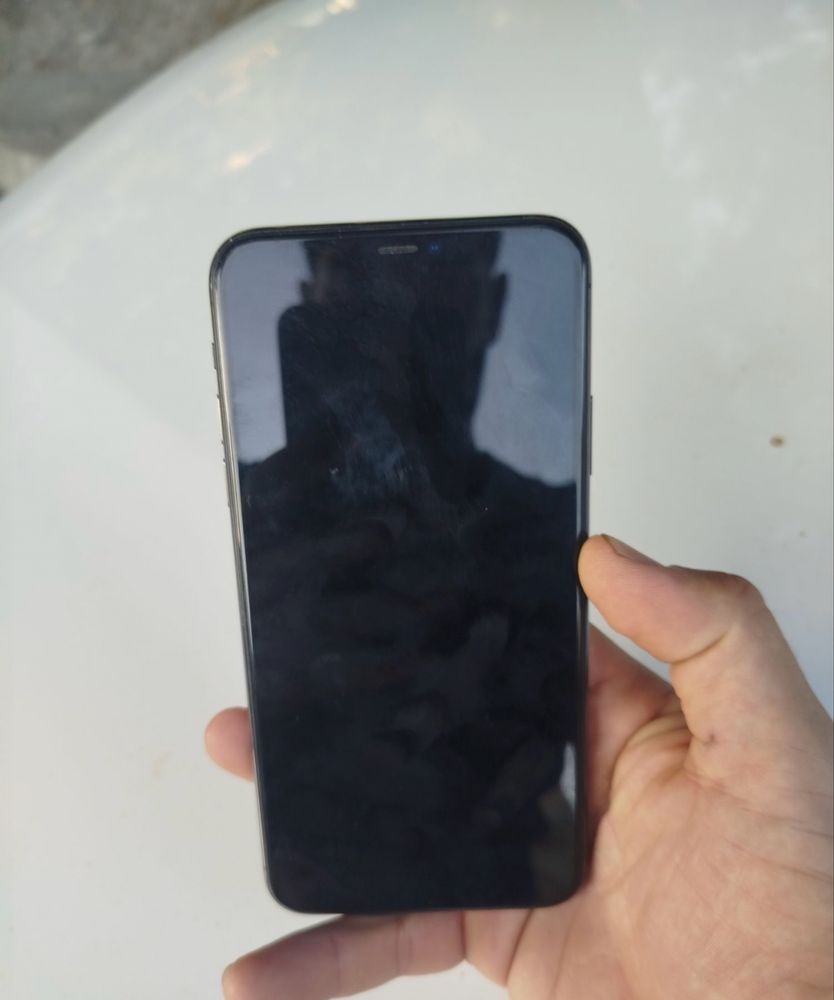 Iphone 11 pro max LLA vawwe srochna kami bor