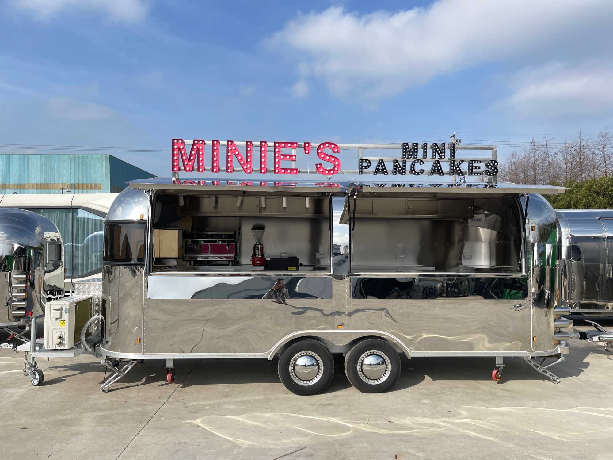 Каравана за бързо хранене- ремарке food truck